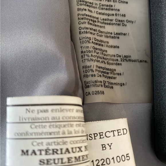 Beautiful Genuine Danier Leather/fur Winter Cost - Picture 4 of 12